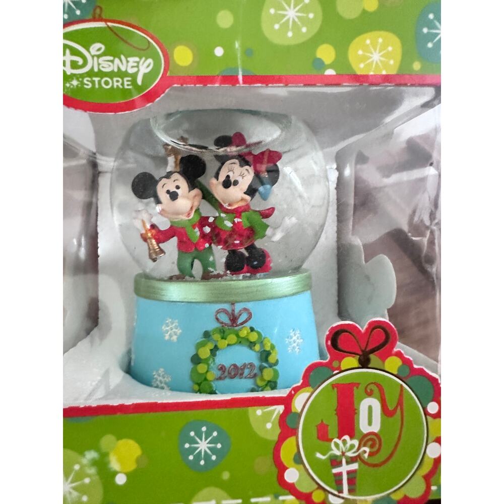 2012 Disney Mickey Mouse Snow globe new